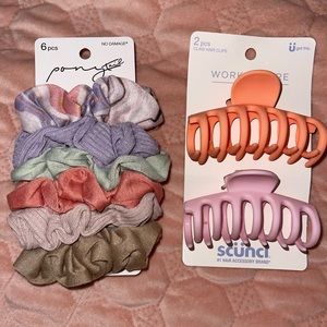 Scunci hair accessories NEW IN PACKAGING